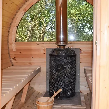 Gorgeous In With Sauna בית נופש Wejdyki